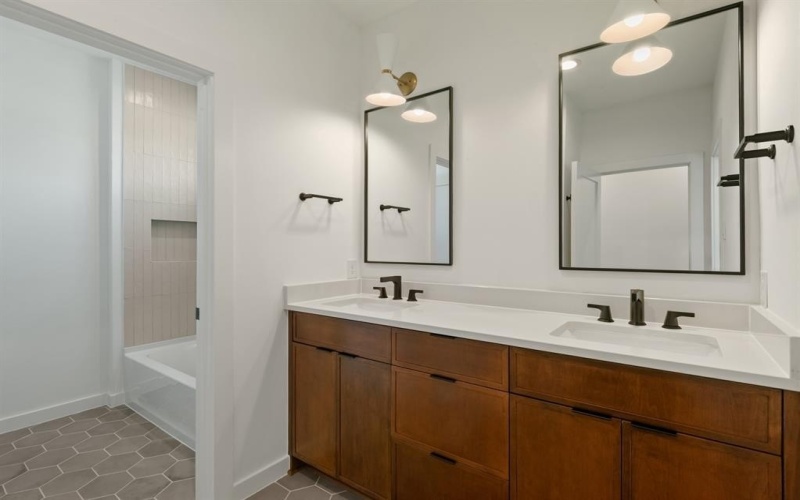 10553 Cromwell Drive, Dallas, TX 75229, 6 Bedrooms Bedrooms, ,6 BathroomsBathrooms,Residential,For Sale,10553 Cromwell Drive,0,21163628