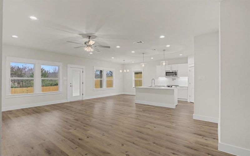 4125 S Denley Drive, Dallas, TX 75216, 4 Bedrooms Bedrooms, ,2 BathroomsBathrooms,Residential,For Sale,4125 S Denley Drive,0,21163708