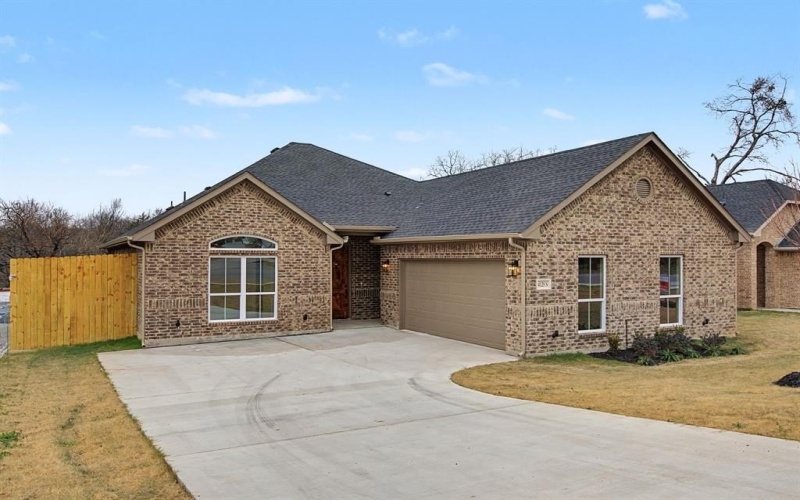 4125 S Denley Drive, Dallas, TX 75216, 4 Bedrooms Bedrooms, ,2 BathroomsBathrooms,Residential,For Sale,4125 S Denley Drive,0,21163708