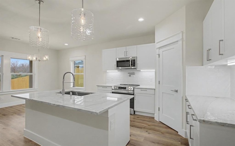 4125 S Denley Drive, Dallas, TX 75216, 4 Bedrooms Bedrooms, ,2 BathroomsBathrooms,Residential,For Sale,4125 S Denley Drive,0,21163708