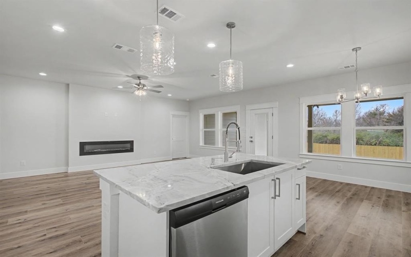 4125 S Denley Drive, Dallas, TX 75216, 4 Bedrooms Bedrooms, ,2 BathroomsBathrooms,Residential,For Sale,4125 S Denley Drive,0,21163708