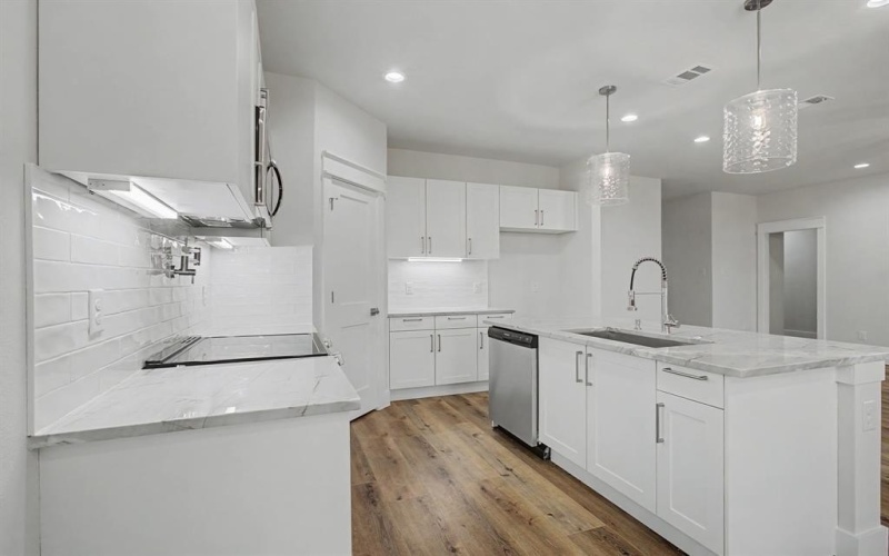 4125 S Denley Drive, Dallas, TX 75216, 4 Bedrooms Bedrooms, ,2 BathroomsBathrooms,Residential,For Sale,4125 S Denley Drive,0,21163708