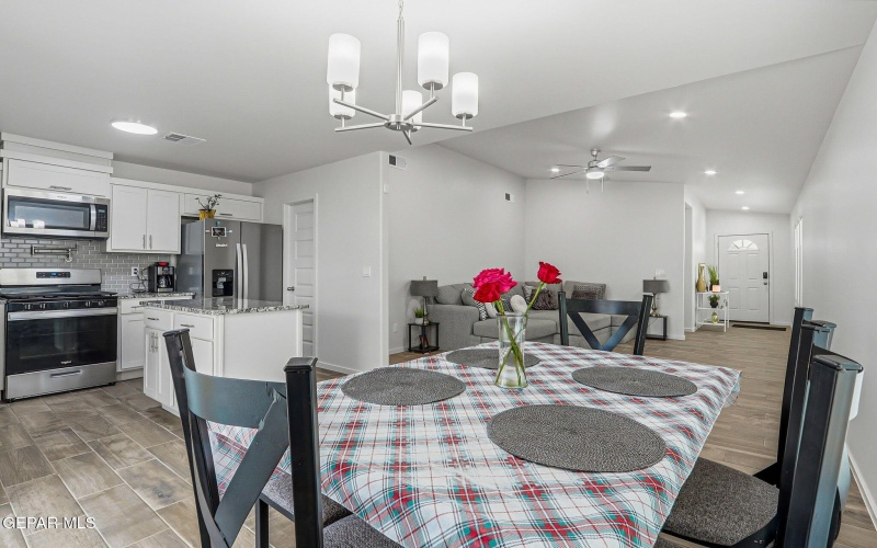 15252 Apex Court, El Paso, TX 79938, 3 Habitaciones Habitaciones , ,1 BañoBaños,Residential,En Venta,15252 Apex Court,0,937230