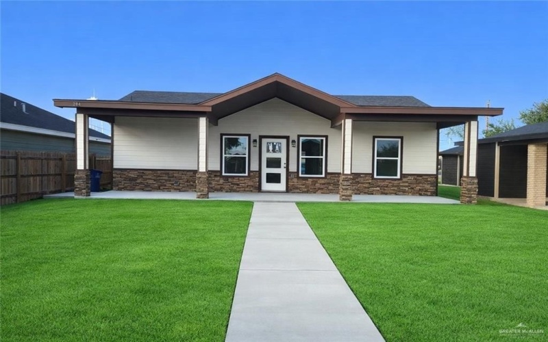 204 W 1st Street W, La Joya, TX 78560, 3 Bedrooms Bedrooms, ,2 BathroomsBathrooms,Residential,For Sale,204 W 1st Street W,0,493146