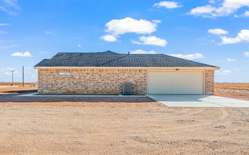 4084 Hawk Road, Ropesville, TX 79358, 3 Bedrooms Bedrooms, ,2 BathroomsBathrooms,Residential,For Sale,4084 Hawk Road,0,202601232