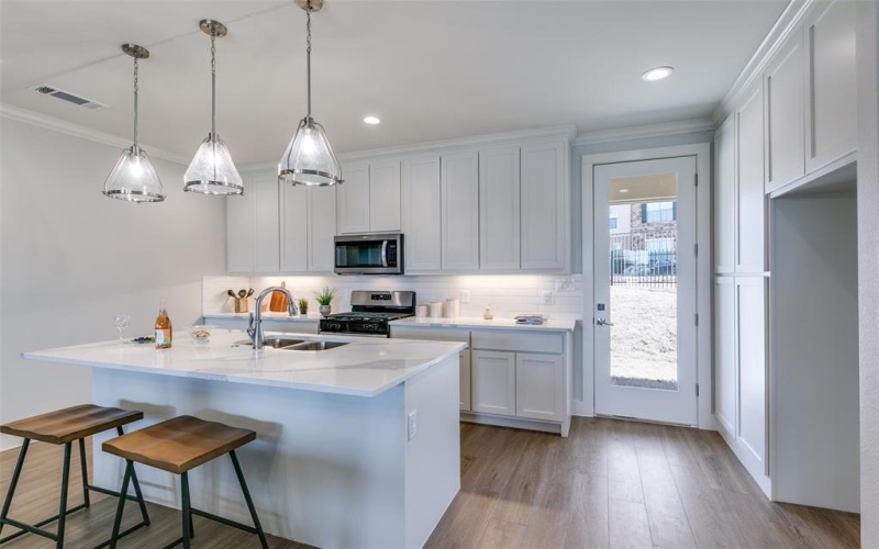 635 Community Lane, Rockwall, TX 75087, 3 Bedrooms Bedrooms, ,3 BathroomsBathrooms,Residential,For Sale,635 Community Lane,0,21125366