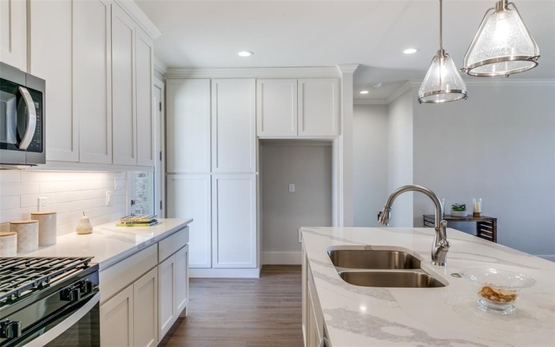 635 Community Lane, Rockwall, TX 75087, 3 Bedrooms Bedrooms, ,3 BathroomsBathrooms,Residential,For Sale,635 Community Lane,0,21125366