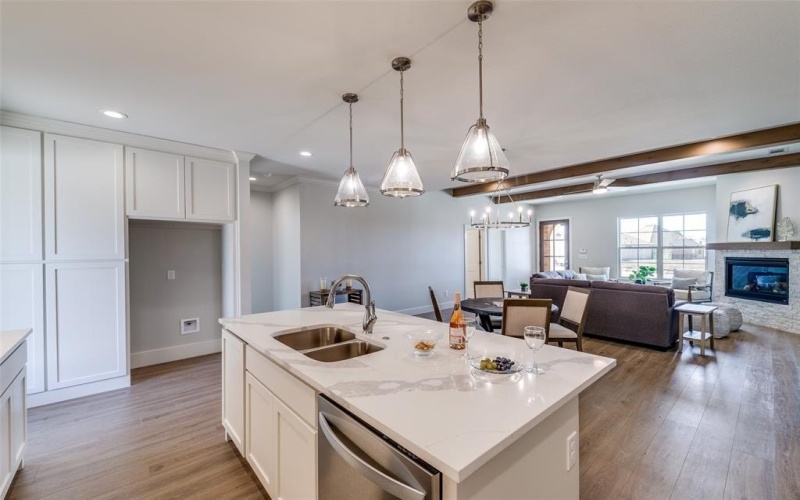 635 Community Lane, Rockwall, TX 75087, 3 Bedrooms Bedrooms, ,3 BathroomsBathrooms,Residential,For Sale,635 Community Lane,0,21125366