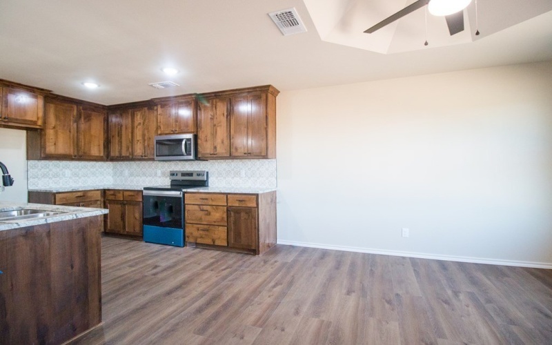 5405 Coral Way, San Angelo, TX 76904, 3 Bedrooms Bedrooms, ,2 BathroomsBathrooms,Residential,For Sale,5405 Coral Way,0,130446