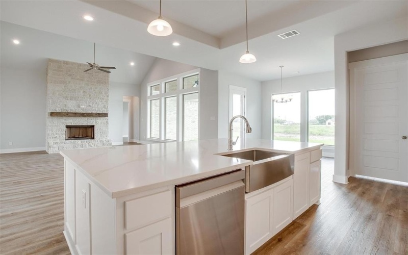 131 Aria Drive, Waxahachie, TX 75165, 4 Habitaciones Habitaciones , ,3 BañosBaños,Residential,En Venta,131 Aria Drive,20453595