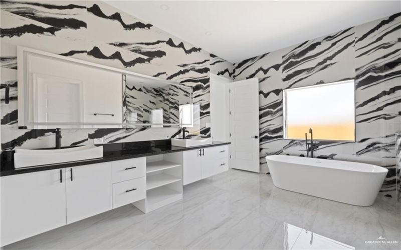 3816 Zimmerius Avenue, McAllen, TX 78504, 4 Bedrooms Bedrooms, ,3 BathroomsBathrooms,Residential,For Sale,3816 Zimmerius Avenue,0,493268