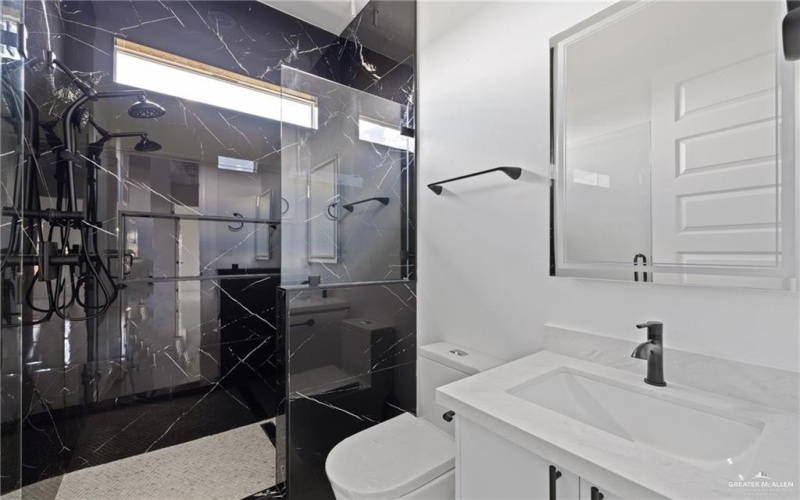 3816 Zimmerius Avenue, McAllen, TX 78504, 4 Bedrooms Bedrooms, ,3 BathroomsBathrooms,Residential,For Sale,3816 Zimmerius Avenue,0,493268