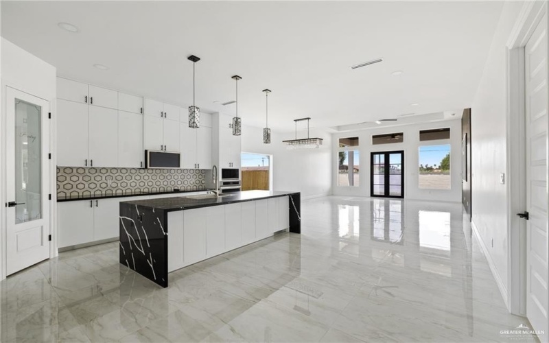 3816 Zimmerius Avenue, McAllen, TX 78504, 4 Bedrooms Bedrooms, ,3 BathroomsBathrooms,Residential,For Sale,3816 Zimmerius Avenue,0,493268