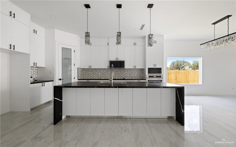 3816 Zimmerius Avenue, McAllen, TX 78504, 4 Bedrooms Bedrooms, ,3 BathroomsBathrooms,Residential,For Sale,3816 Zimmerius Avenue,0,493268