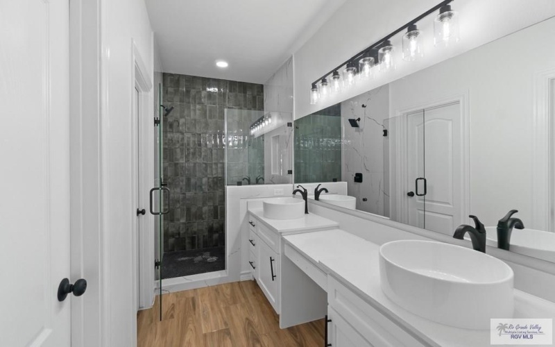 125 MARIGOLD RD, LOS FRESNOS, TX 78566, 3 Bedrooms Bedrooms, ,2 BathroomsBathrooms,Residential,For Sale,125 MARIGOLD RD,0,29771681