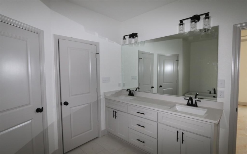 11796 Jayden Lane, Tyler, TX 75703, 3 Bedrooms Bedrooms, ,2 BathroomsBathrooms,Residential,For Sale,11796 Jayden Lane,0,21156759