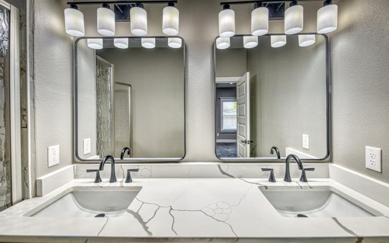 1219 S Rockwall Avenue, Terrell, TX 75160, 3 Habitaciones Habitaciones , ,2 BañosBaños,Residential,En Venta,1219 S Rockwall Avenue,0,21164051