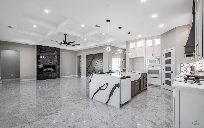 2102 S County Rd 1059, Midland, TX 79706, 4 Bedrooms Bedrooms, ,3 BathroomsBathrooms,Residential,For Sale,2102 S County Rd 1059,0,50090408