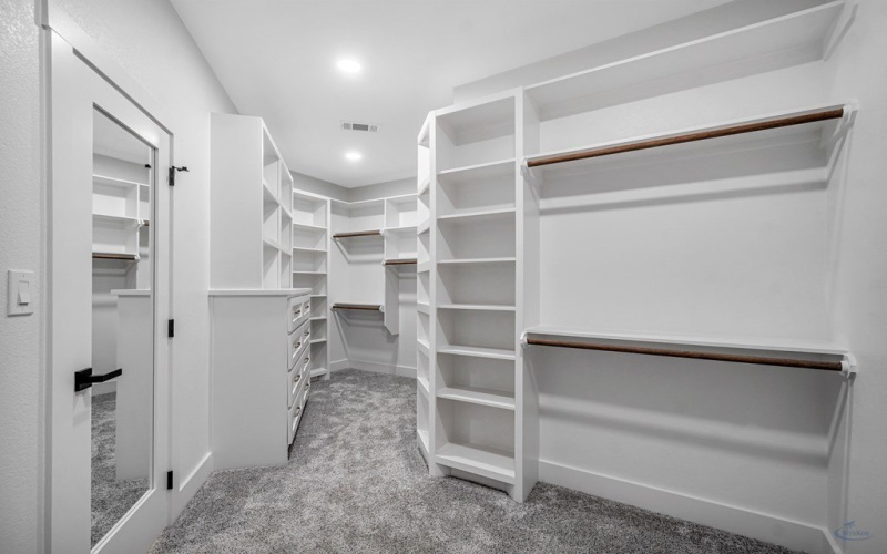 2102 S County Rd 1059, Midland, TX 79706, 4 Bedrooms Bedrooms, ,3 BathroomsBathrooms,Residential,For Sale,2102 S County Rd 1059,0,50090408