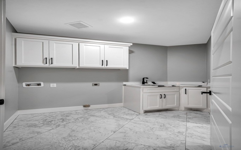 2102 S County Rd 1059, Midland, TX 79706, 4 Bedrooms Bedrooms, ,3 BathroomsBathrooms,Residential,For Sale,2102 S County Rd 1059,0,50090408