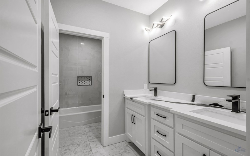 2102 S County Rd 1059, Midland, TX 79706, 4 Bedrooms Bedrooms, ,3 BathroomsBathrooms,Residential,For Sale,2102 S County Rd 1059,0,50090408