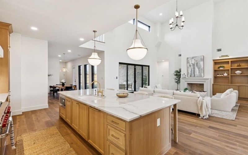 7153 Cornelia Lane, Dallas, TX 75214, 5 Bedrooms Bedrooms, ,6 BathroomsBathrooms,Residential,For Sale,7153 Cornelia Lane,0,21163312