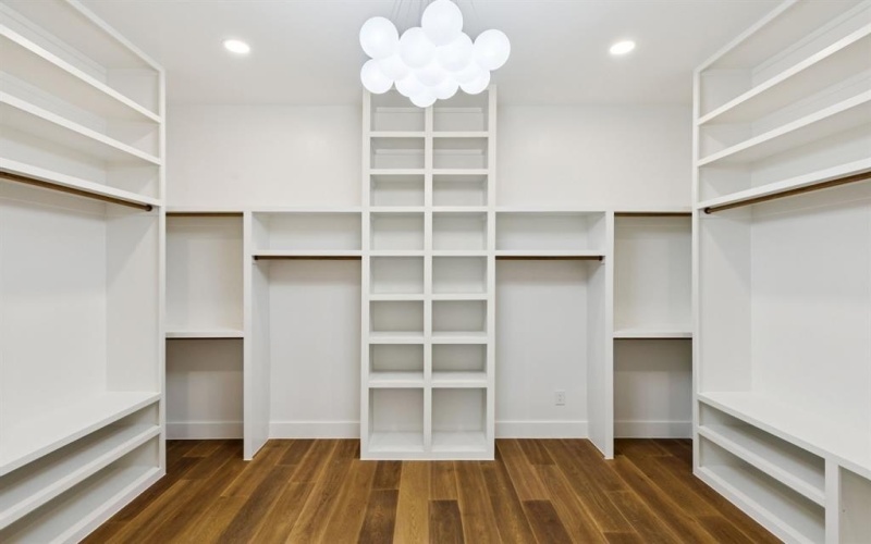 7153 Cornelia Lane, Dallas, TX 75214, 5 Bedrooms Bedrooms, ,6 BathroomsBathrooms,Residential,For Sale,7153 Cornelia Lane,0,21163312