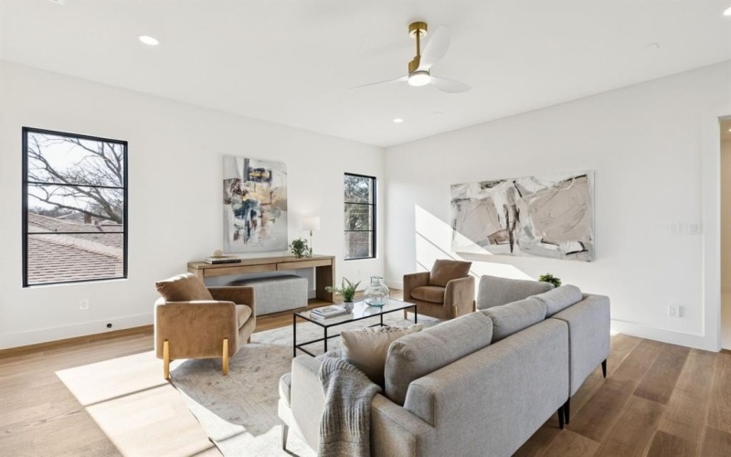 7153 Cornelia Lane, Dallas, TX 75214, 5 Bedrooms Bedrooms, ,6 BathroomsBathrooms,Residential,For Sale,7153 Cornelia Lane,0,21163312