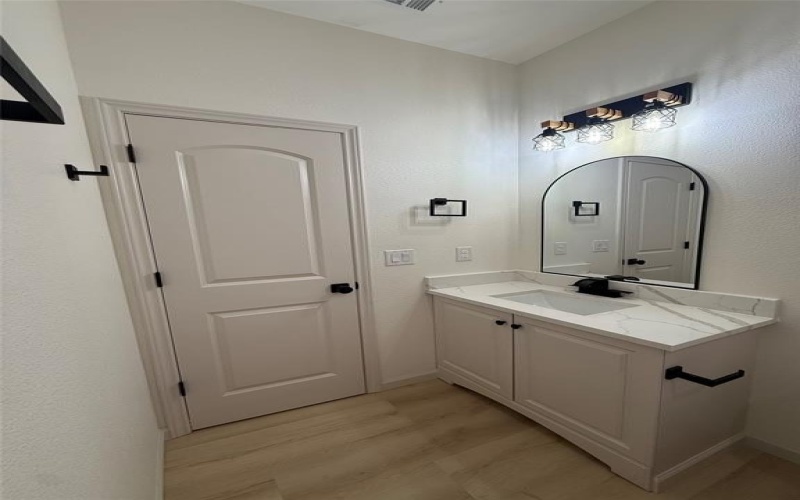 2217 Christine Avenue, Fort Worth, TX 76105, 3 Habitaciones Habitaciones , ,2 BañosBaños,Residential,En Venta,2217 Christine Avenue,0,21163879