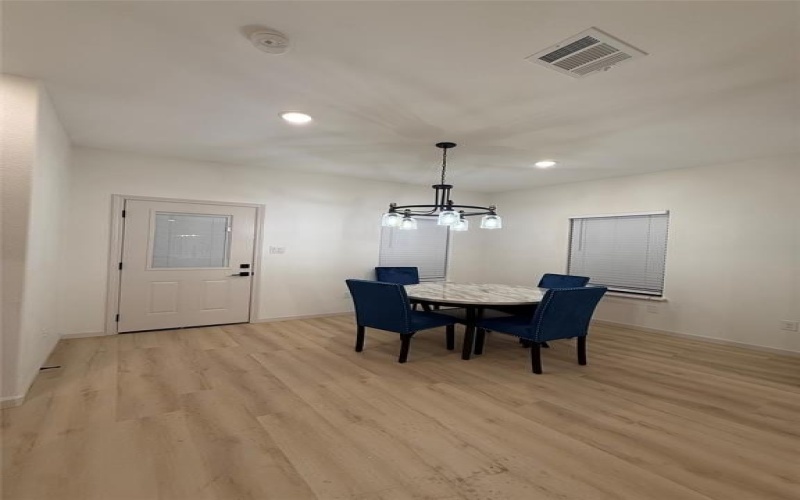 2217 Christine Avenue, Fort Worth, TX 76105, 3 Habitaciones Habitaciones , ,2 BañosBaños,Residential,En Venta,2217 Christine Avenue,0,21163879