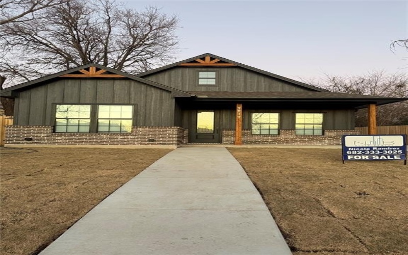 2217 Christine Avenue, Fort Worth, TX 76105, 3 Habitaciones Habitaciones , ,2 BañosBaños,Residential,En Venta,2217 Christine Avenue,0,21163879