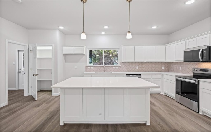 9320 Apache Trail, Rio Vista, TX 76093, 3 Bedrooms Bedrooms, ,2 BathroomsBathrooms,Residential,For Sale,9320 Apache Trail,0,21163893