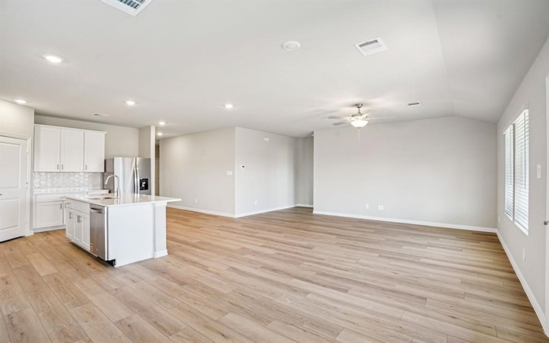 800 London Town Lane, Princeton, TX 75071, 4 Bedrooms Bedrooms, ,3 BathroomsBathrooms,Residential,For Sale,800 London Town Lane,0,21163900