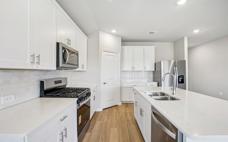 800 London Town Lane, Princeton, TX 75071, 4 Bedrooms Bedrooms, ,3 BathroomsBathrooms,Residential,For Sale,800 London Town Lane,0,21163900