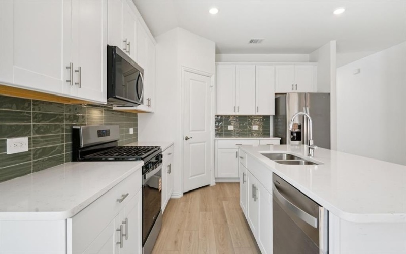 802 London Town Lane, Princeton, TX 75071, 4 Bedrooms Bedrooms, ,3 BathroomsBathrooms,Residential,For Sale,802 London Town Lane,0,21163902