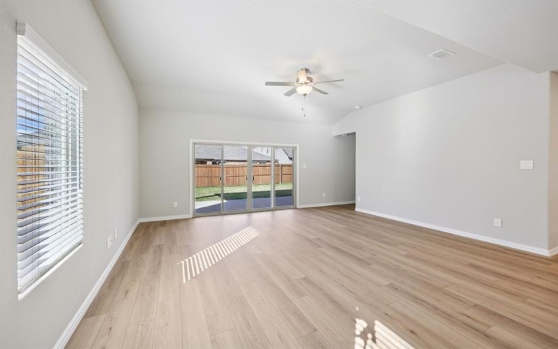 2016 Carriage Court, Seagoville, TX 75159, 4 Bedrooms Bedrooms, ,3 BathroomsBathrooms,Residential,For Sale,2016 Carriage Court,0,21163906