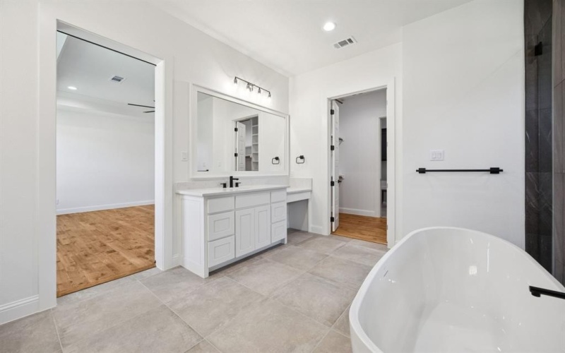 2008 Vaquero Drive, Weatherford, TX 76088, 4 Bedrooms Bedrooms, ,3 BathroomsBathrooms,Residential,For Sale,2008 Vaquero Drive,0,21163992