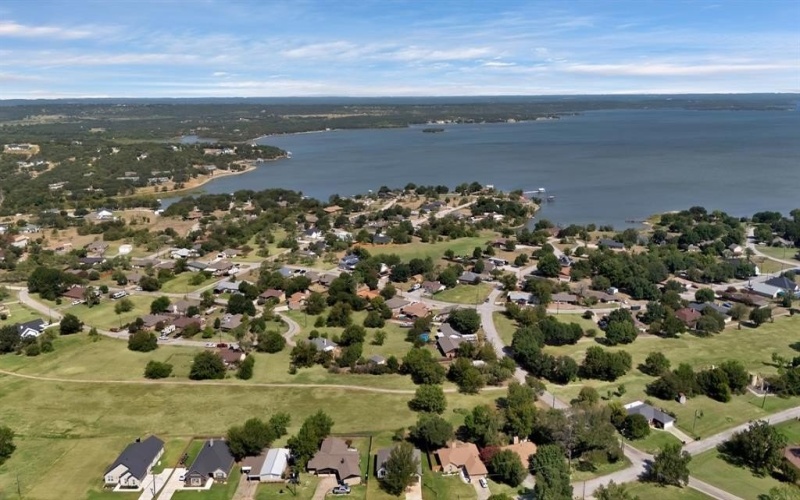 206 Lakeview Drive, Runaway Bay, TX 76426, 3 Bedrooms Bedrooms, ,3 BathroomsBathrooms,Residential,For Sale,206 Lakeview Drive,0,21164011