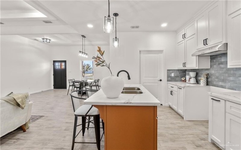 115 San Pedro Street, Edinburg, TX 78542, 3 Bedrooms Bedrooms, ,2 BathroomsBathrooms,Residential,For Sale,115 San Pedro Street,0,493124