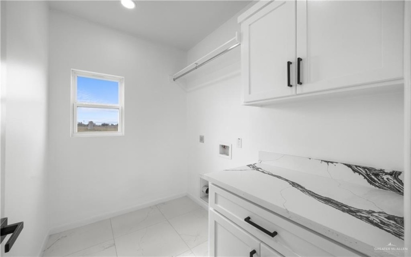 5700 Playa Del Sol Street, Edinburg, TX 78542, 3 Bedrooms Bedrooms, ,2 BathroomsBathrooms,Residential,For Sale,5700 Playa Del Sol Street,0,493366