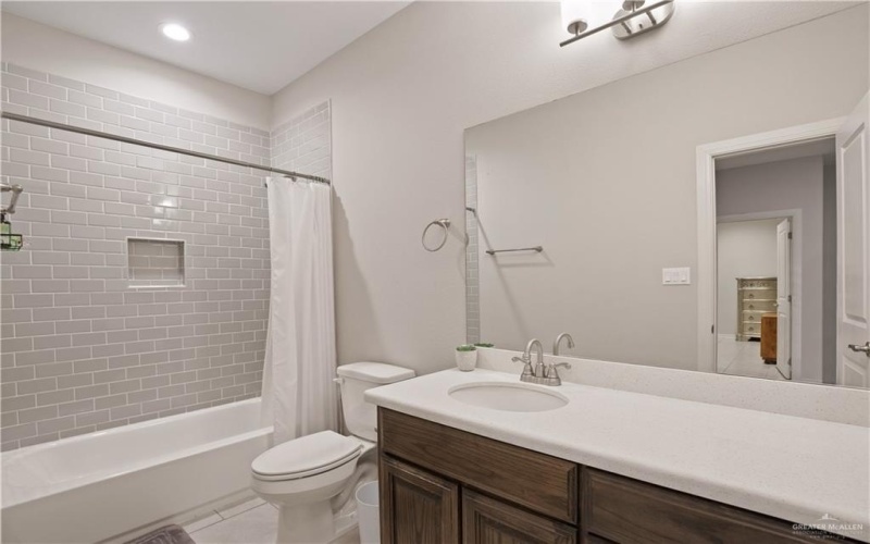 2321 Cove Real Drive, Harlingen, TX 78550, 4 Bedrooms Bedrooms, ,2 BathroomsBathrooms,Residential,For Sale,2321 Cove Real Drive,0,493368