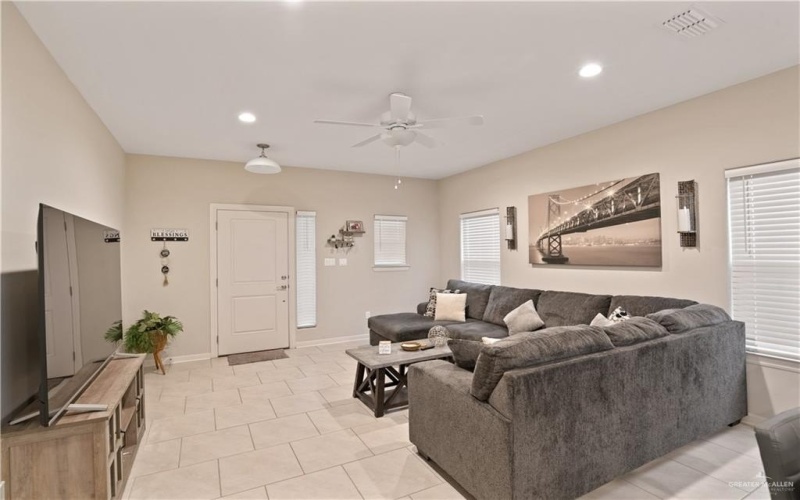 2321 Cove Real Drive, Harlingen, TX 78550, 4 Bedrooms Bedrooms, ,2 BathroomsBathrooms,Residential,For Sale,2321 Cove Real Drive,0,493368