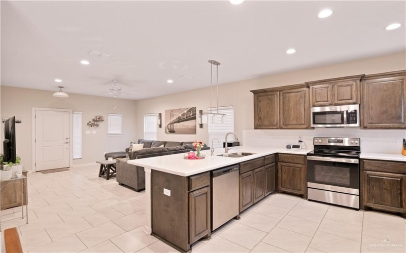 2321 Cove Real Drive, Harlingen, TX 78550, 4 Bedrooms Bedrooms, ,2 BathroomsBathrooms,Residential,For Sale,2321 Cove Real Drive,0,493368