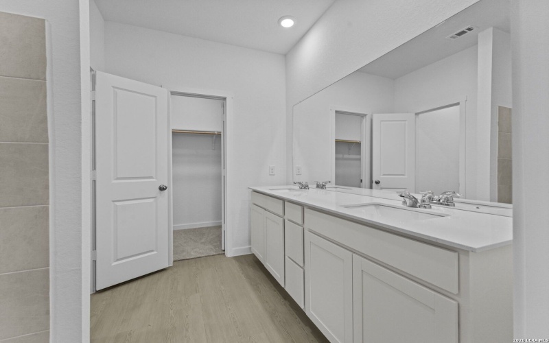 6525 Titan Park, Converse, TX 78109, 5 Bedrooms Bedrooms, ,3 BathroomsBathrooms,Residential,For Sale,6525 Titan Park,0,1936773