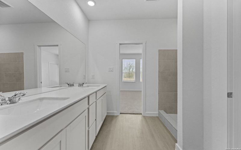 6525 Titan Park, Converse, TX 78109, 5 Bedrooms Bedrooms, ,3 BathroomsBathrooms,Residential,For Sale,6525 Titan Park,0,1936773