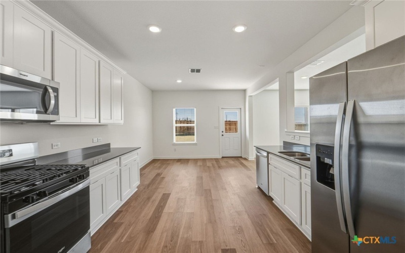 172 Golden Bell Way, Buda, TX 78610, 3 Bedrooms Bedrooms, ,2 BathroomsBathrooms,Residential,For Sale,172 Golden Bell Way,0,603020