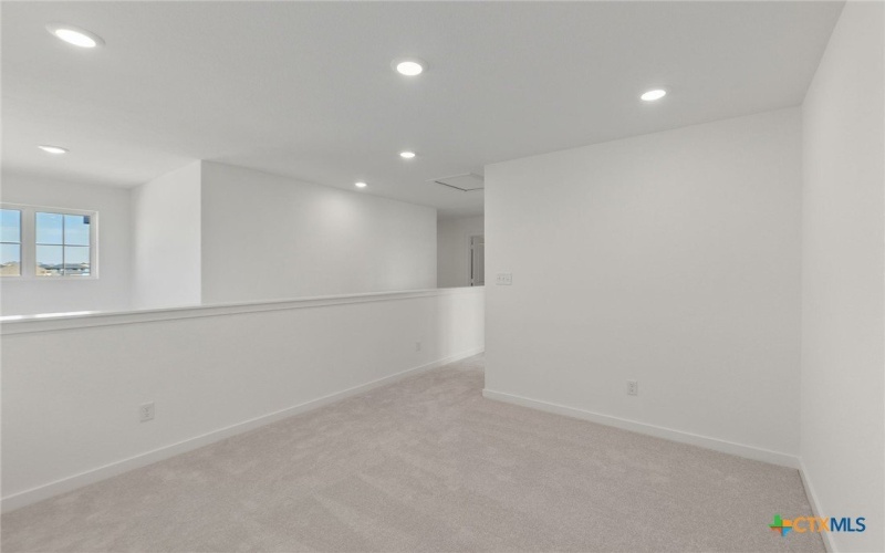 172 Golden Bell Way, Buda, TX 78610, 3 Bedrooms Bedrooms, ,2 BathroomsBathrooms,Residential,For Sale,172 Golden Bell Way,0,603020