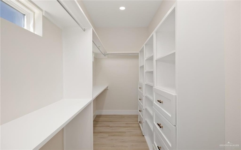 7820 N 38th Street, McAllen, TX 78504, 4 Bedrooms Bedrooms, ,3 BathroomsBathrooms,Residential,For Sale,7820 N 38th Street,0,492303