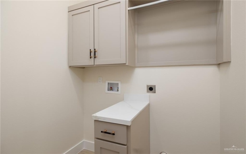 7820 N 38th Street, McAllen, TX 78504, 4 Bedrooms Bedrooms, ,3 BathroomsBathrooms,Residential,For Sale,7820 N 38th Street,0,492303