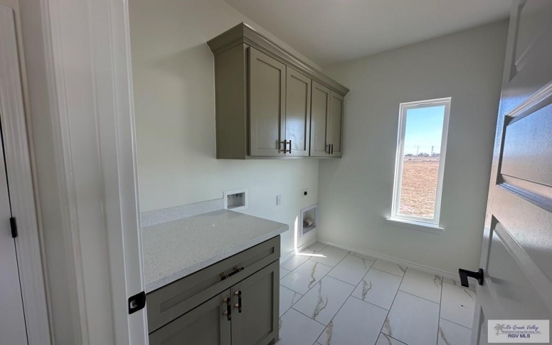 1706 ALYSSA DR, MERCEDES, TX 78570, 3 Bedrooms Bedrooms, ,2 BathroomsBathrooms,Residential,For Sale,1706 ALYSSA DR,0,29771703